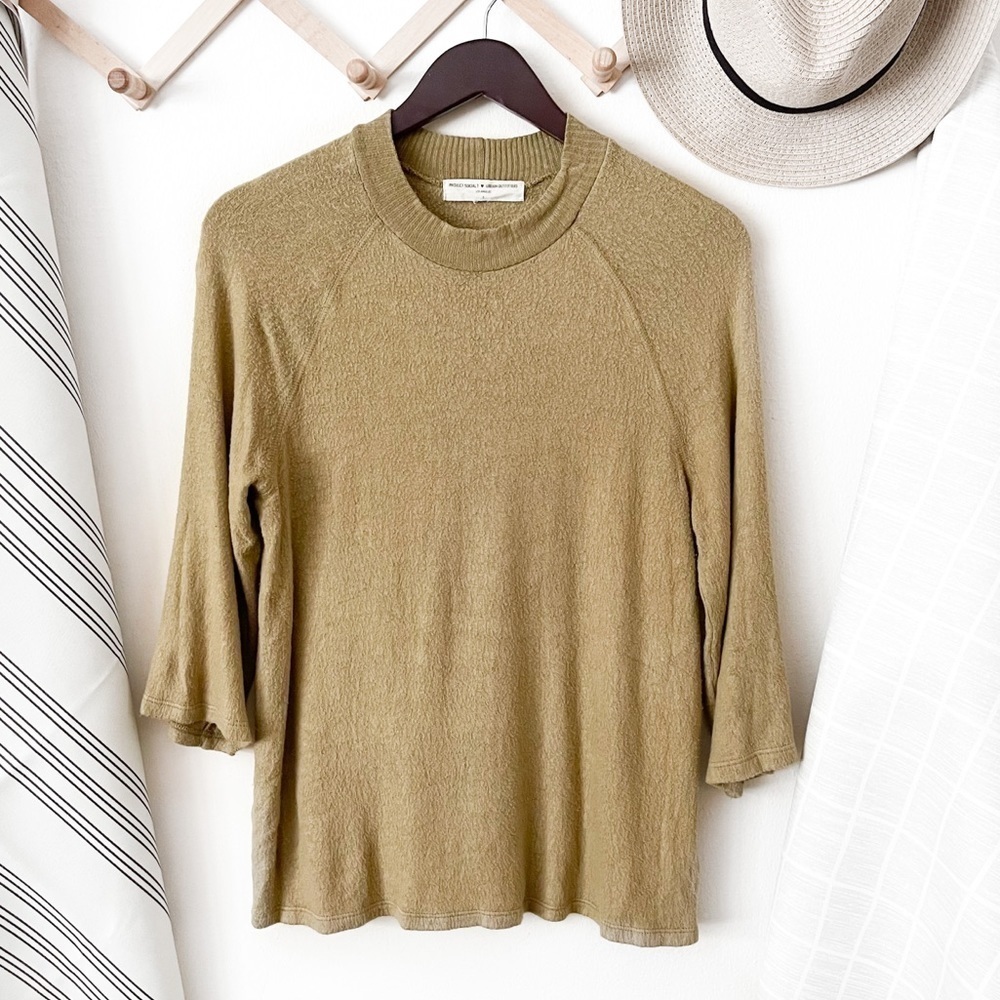 Urban Outfitters Project Social Tee 3/4 Sleeve Sweater